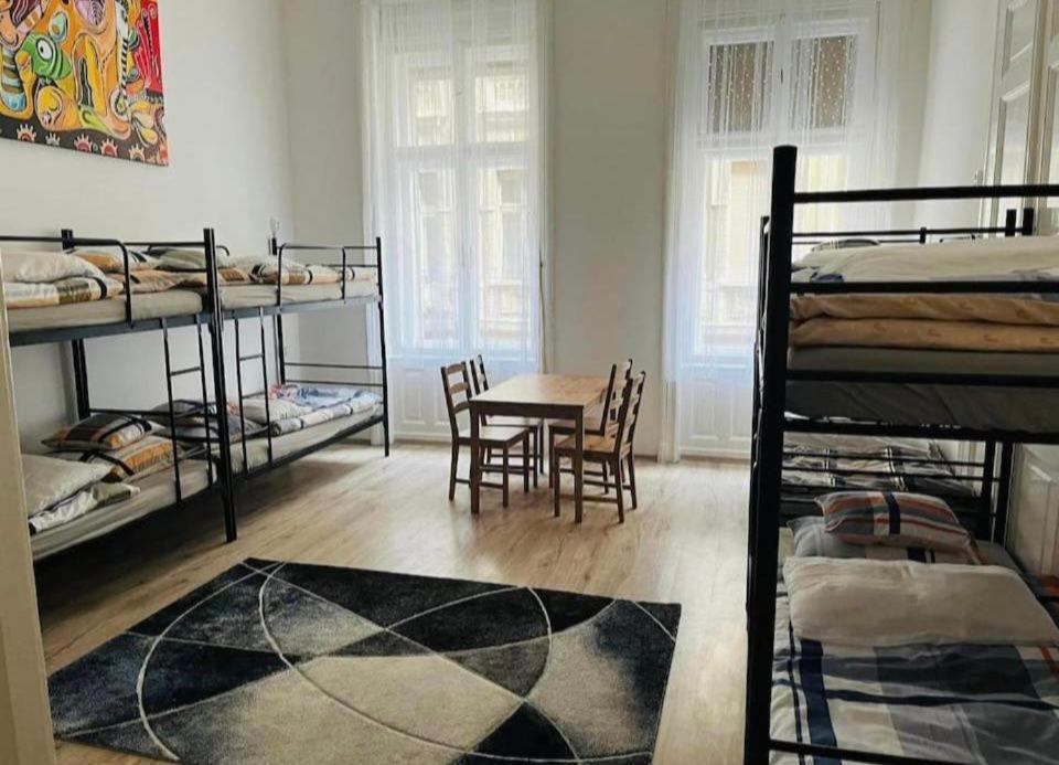 Ejjeli Majom Hostel Βουδαπέστη Εξωτερικό φωτογραφία